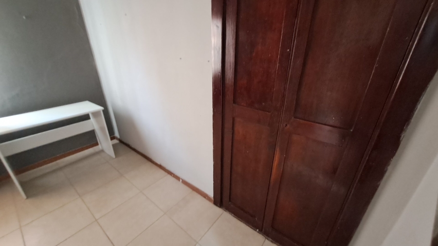 5 Bedroom Property for Sale in Park West Free State